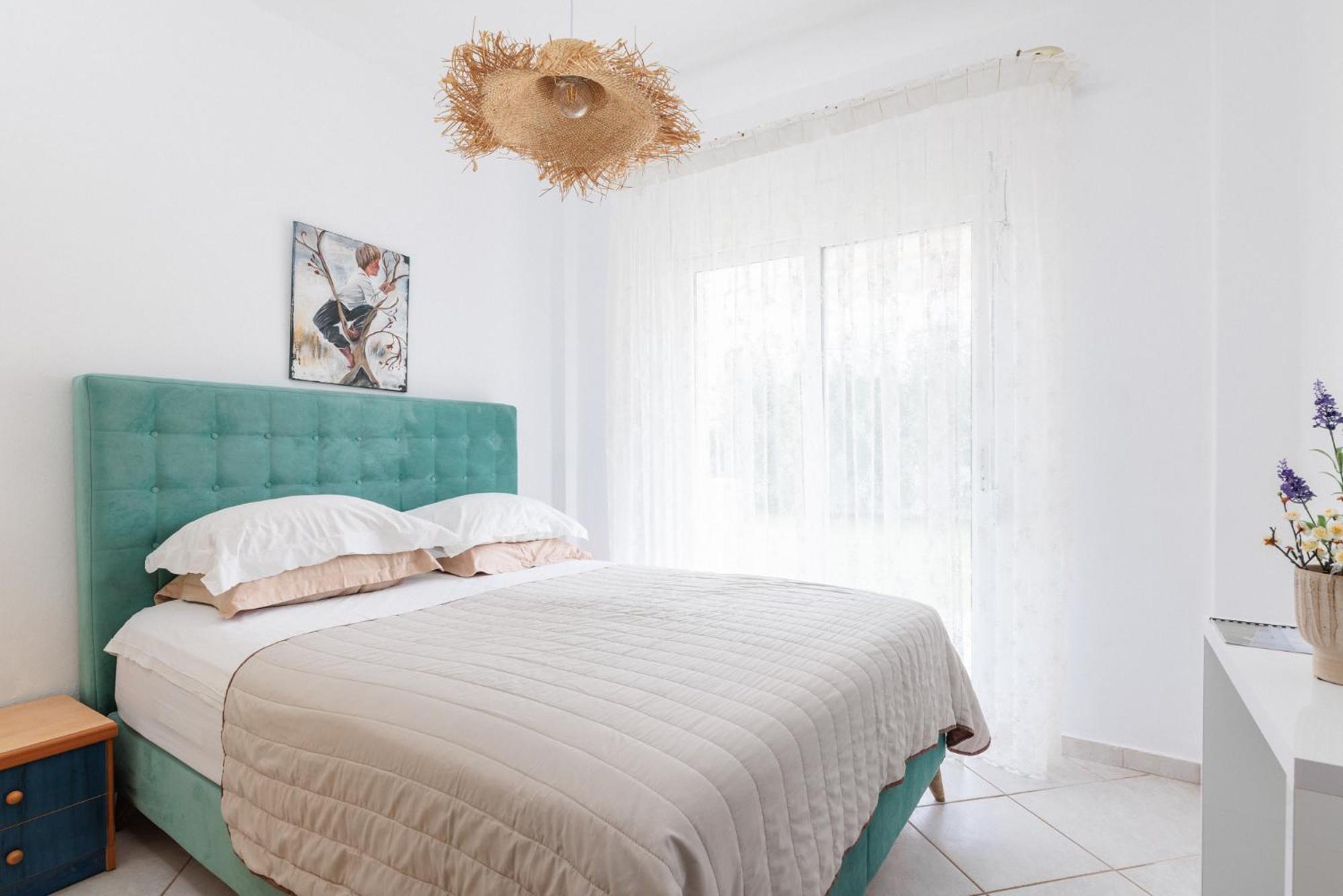 Apartment Next To The Sea Paralia Dionysiou Esterno foto