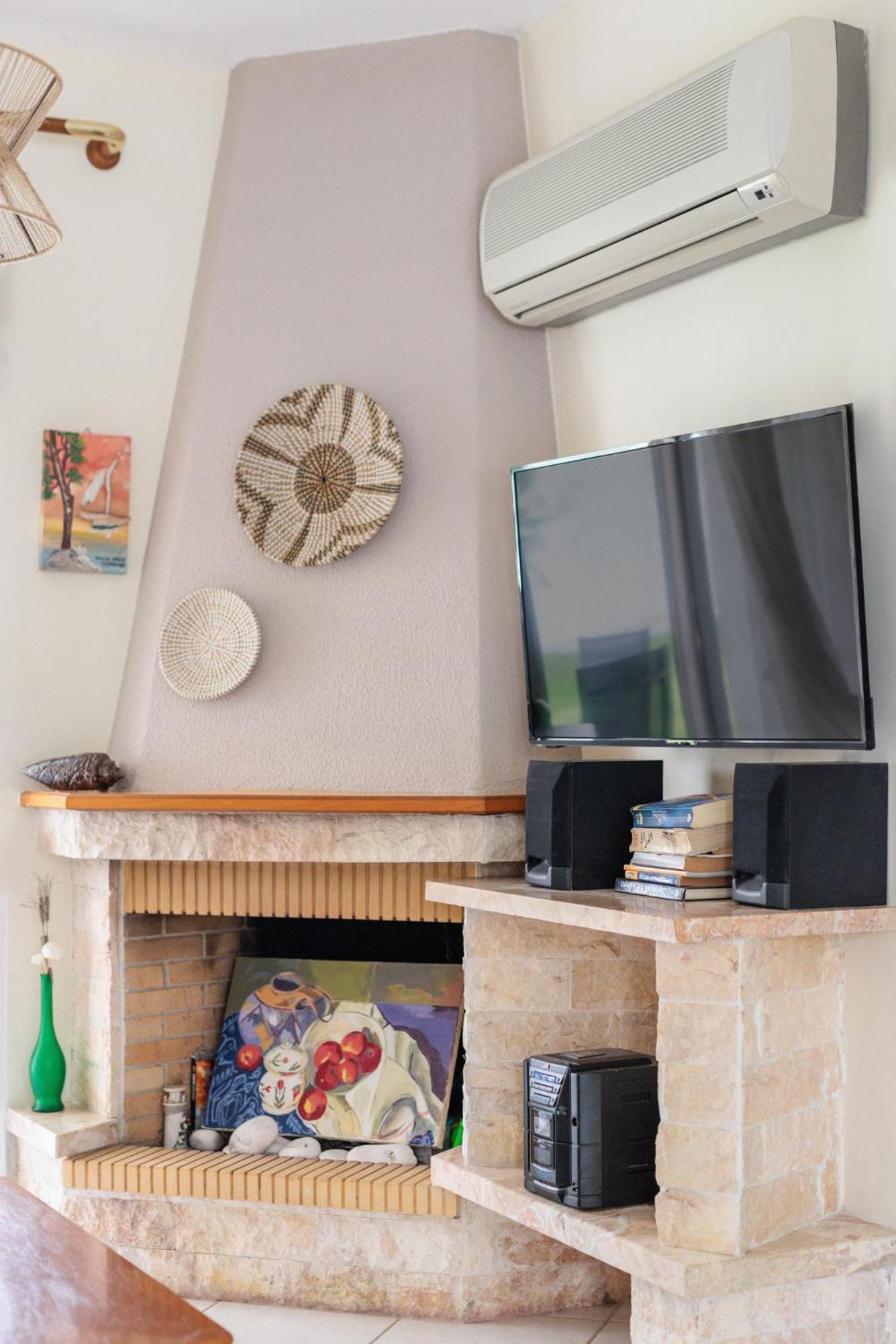 Apartment Next To The Sea Paralia Dionysiou Esterno foto